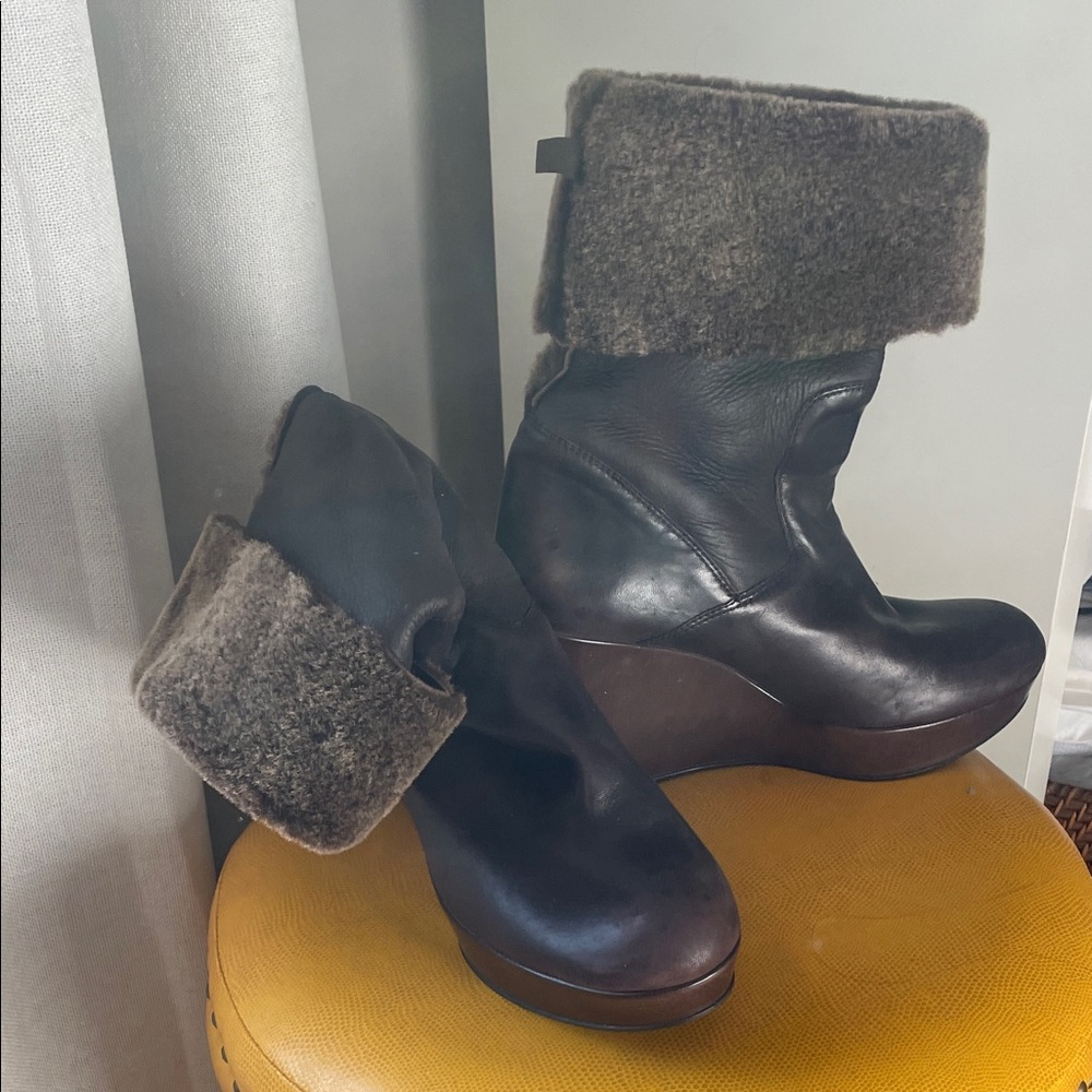 Stuart Weitzman Brown shearling Leather Boots with Brown Fur Cuff